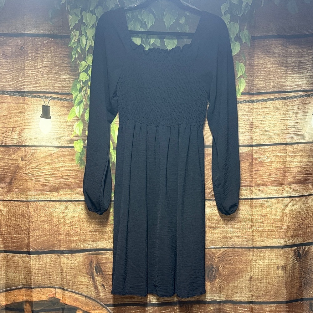 🆕Chic Black Long Sleeve Dress